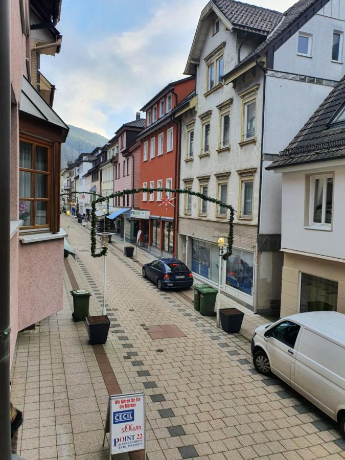 Ferienwohnung Nina Direkt In Zentrum Bad Wildbad Buitenkant foto